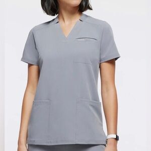 NWT Jaanuu 3 Pocket Gray Scrub Top